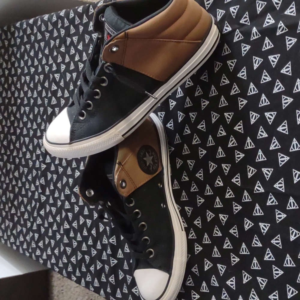 Size 5.5 Chuck Taylor Converse All-Star